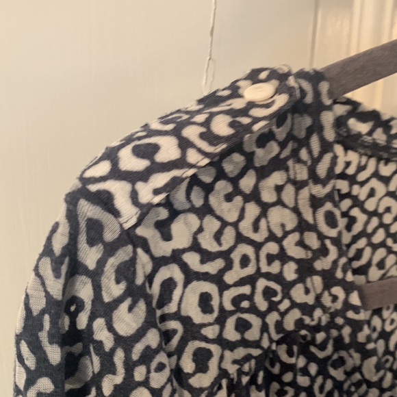 Lightweight black and white top - Picture 5 of 5